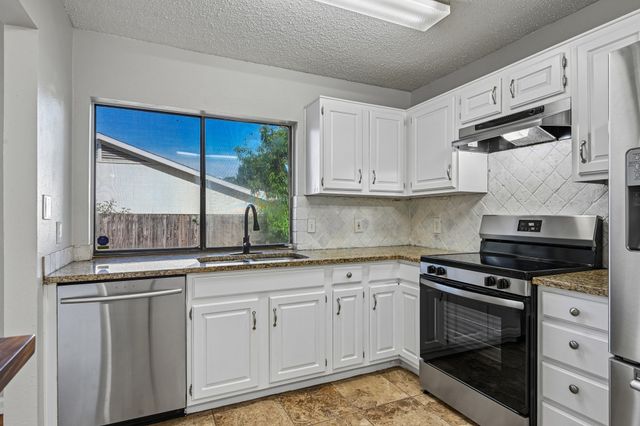 3704 Fort Hunt Drive, Arlington, TX 76016