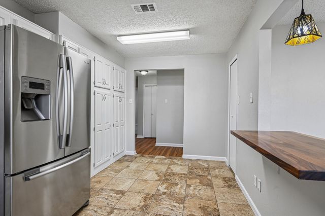 3704 Fort Hunt Drive, Arlington, TX 76016
