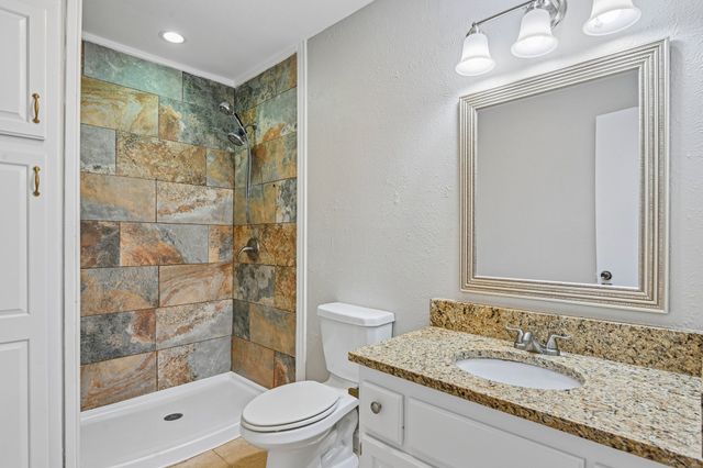 3704 Fort Hunt Drive, Arlington, TX 76016
