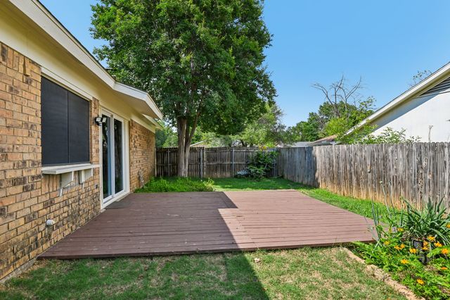 3704 Fort Hunt Drive, Arlington, TX 76016
