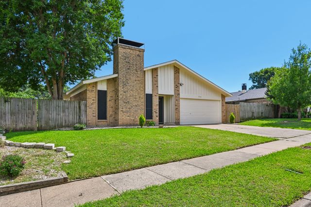 3704 Fort Hunt Drive, Arlington, TX 76016