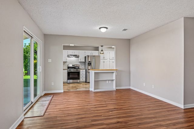 3704 Fort Hunt Drive, Arlington, TX 76016