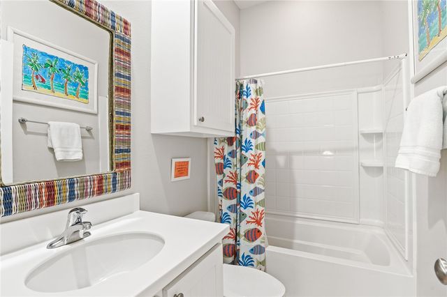 640 Gulf Village Dr, Port Aransas, TX 78373