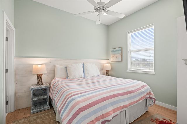 640 Gulf Village Dr, Port Aransas, TX 78373