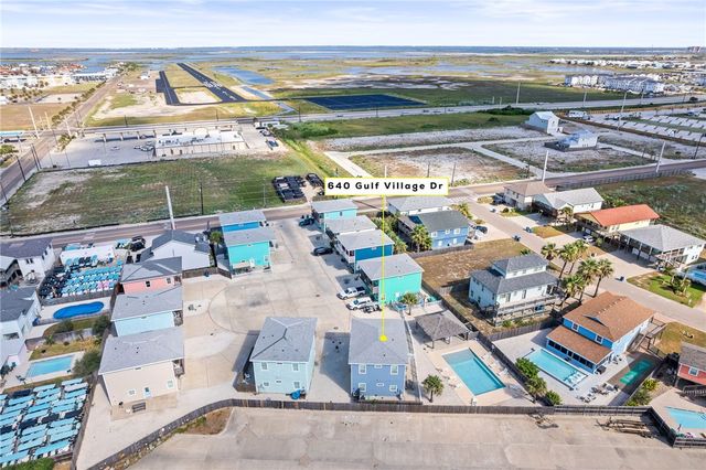 640 Gulf Village Dr, Port Aransas, TX 78373