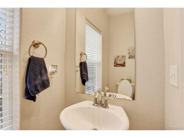 56788 E 22nd Pl, Strasburg, CO 80136