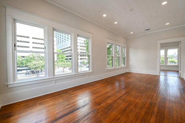 811 Stuart Street C, Houston, TX 77006