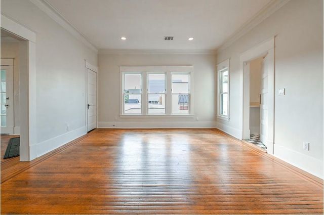 811 Stuart Street C, Houston, TX 77006