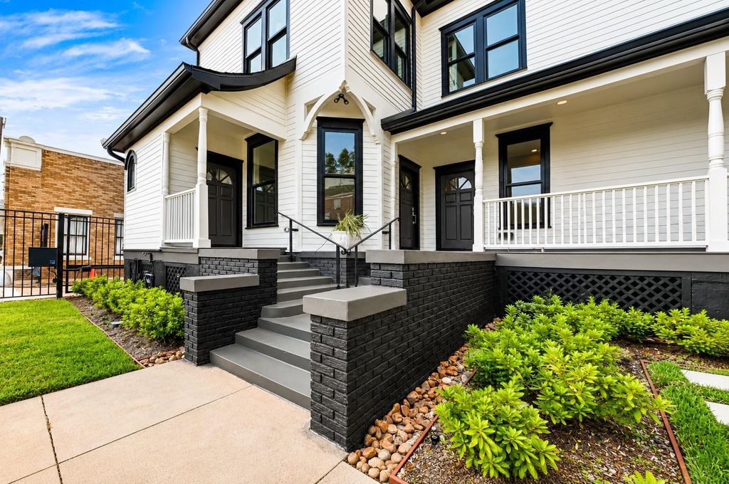 811 Stuart Street C, Houston, TX 77006