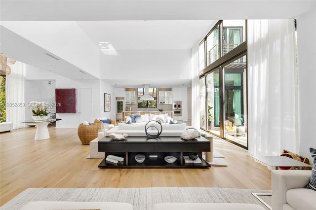 4515 N Michigan Avenue, Miami Beach, FL 33140