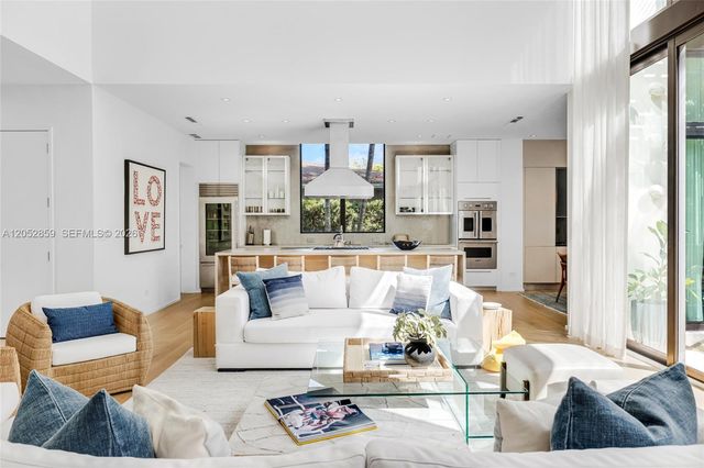4515 N Michigan Avenue, Miami Beach, FL 33140