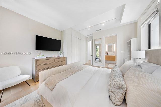 4515 N Michigan Avenue, Miami Beach, FL 33140