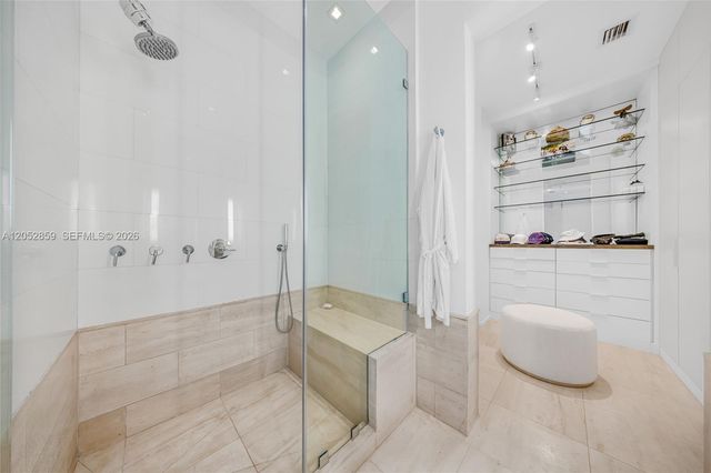 4515 N Michigan Avenue, Miami Beach, FL 33140