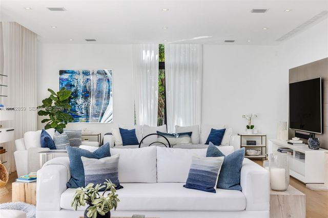 4515 N Michigan Avenue, Miami Beach, FL 33140