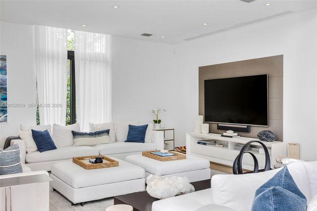 4515 N Michigan Avenue, Miami Beach, FL 33140