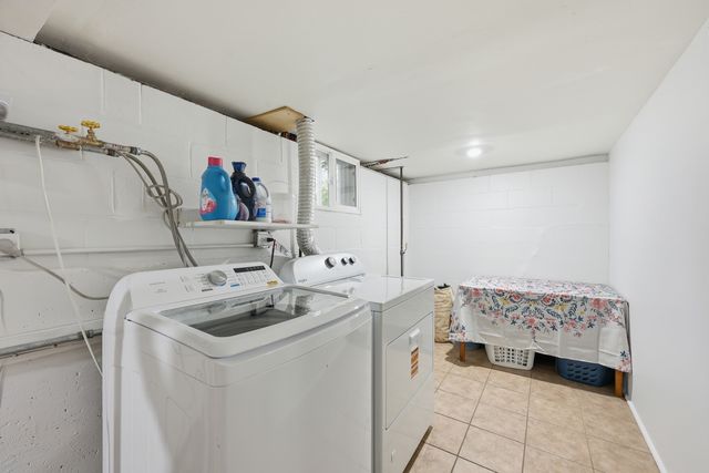 3216 Midway Drive, Island Lake, IL 60042