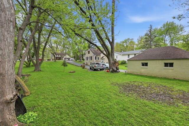 3216 Midway Drive, Island Lake, IL 60042