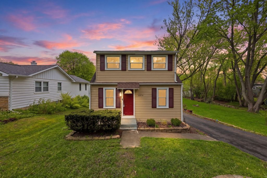 3216 Midway Drive, Island Lake, IL 60042