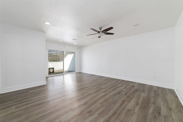 7655 S Braeswood Boulevard 44, Houston, TX 77071