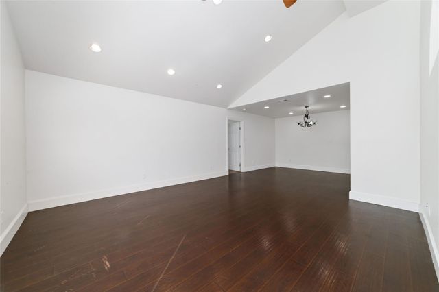 7655 S Braeswood Boulevard 44, Houston, TX 77071