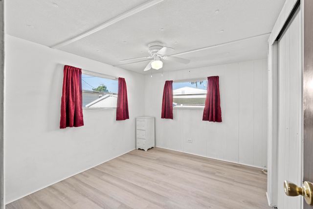 8949 Oak Street, Boynton Beach, FL 33436