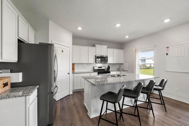 124 Avery Place, Pataskala, OH 43062