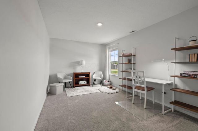 124 Avery Place, Pataskala, OH 43062