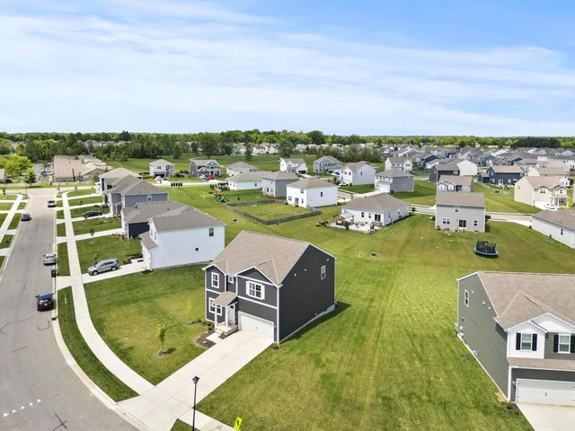 124 Avery Place, Pataskala, OH 43062