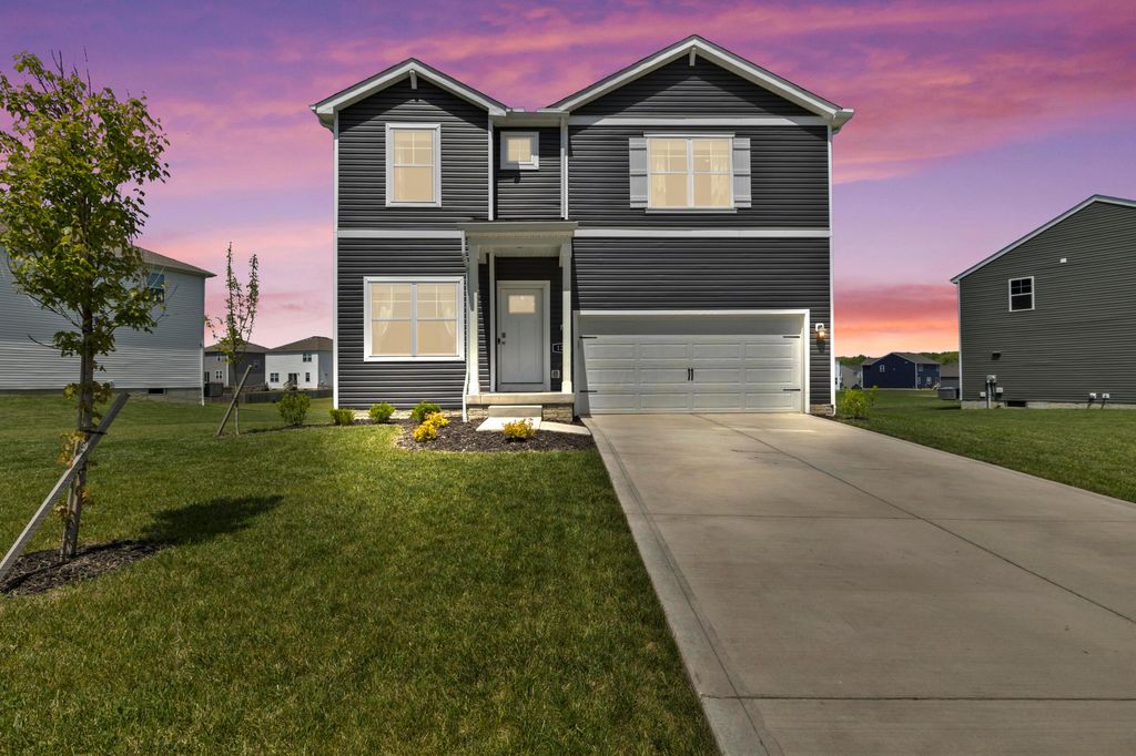 124 Avery Place, Pataskala, OH 43062