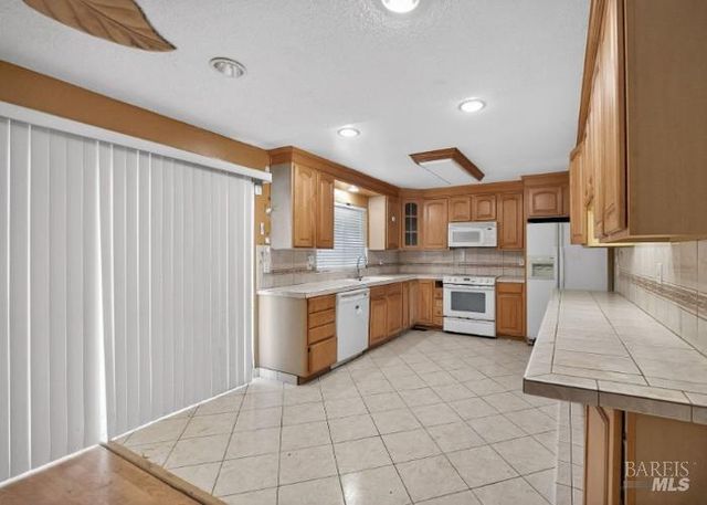 160 Radcliffe Dr, Vallejo, CA 94589