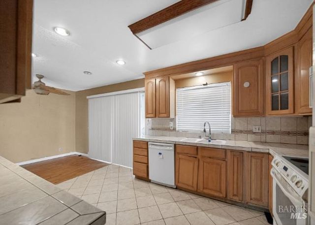 160 Radcliffe Dr, Vallejo, CA 94589