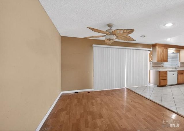 160 Radcliffe Dr, Vallejo, CA 94589