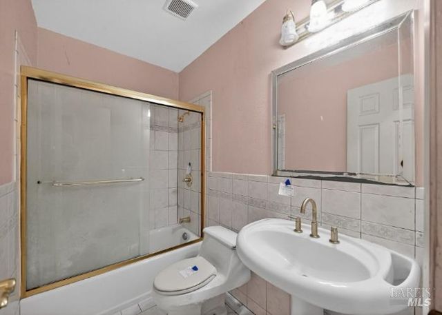 160 Radcliffe Dr, Vallejo, CA 94589