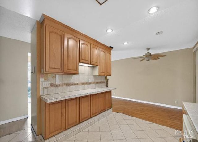 160 Radcliffe Dr, Vallejo, CA 94589