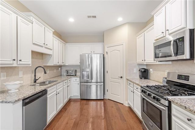 1874 Manor View NW Circle 4, Acworth, GA 30101