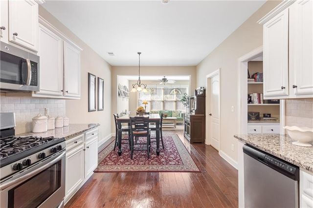 1874 Manor View NW Circle 4, Acworth, GA 30101