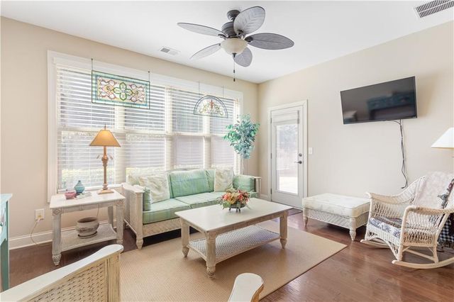1874 Manor View NW Circle 4, Acworth, GA 30101
