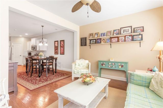 1874 Manor View NW Circle 4, Acworth, GA 30101