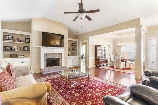 1874 Manor View NW Circle 4, Acworth, GA 30101