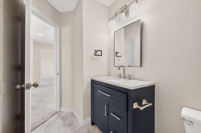 9563 Sun Dancer Drive NW, Albuquerque, NM 87114