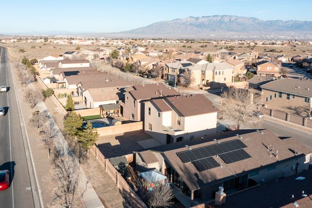 9563 Sun Dancer Drive NW, Albuquerque, NM 87114