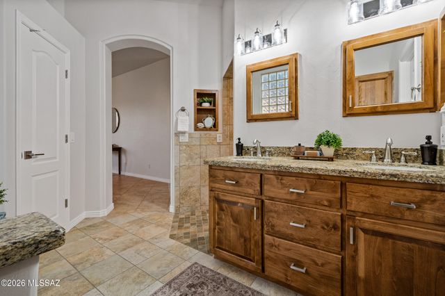 10744 E Mica Meadow Drive, Tucson, AZ 85748