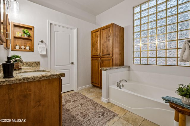 10744 E Mica Meadow Drive, Tucson, AZ 85748