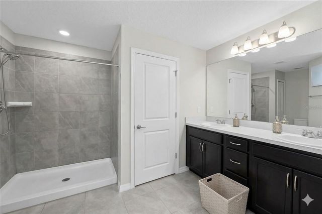 10120 CARP HOLLOW ROAD, Sun City Center, FL 33573