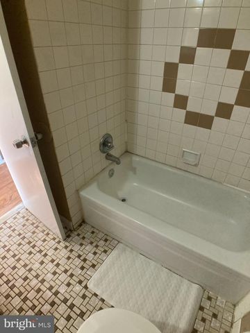 652 N SICKELS ST, Philadelphia, PA 19131