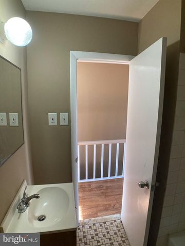 652 N SICKELS ST, Philadelphia, PA 19131