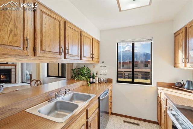 906 Fontmore Road A, Colorado Springs, CO 80904