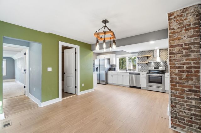 215 Brehl Avenue, Columbus, OH 43222