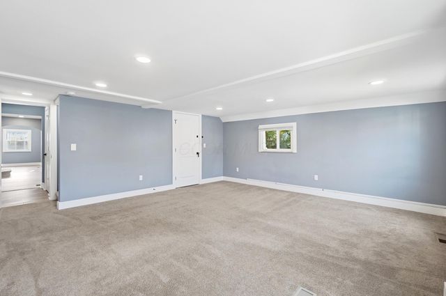 215 Brehl Avenue, Columbus, OH 43222