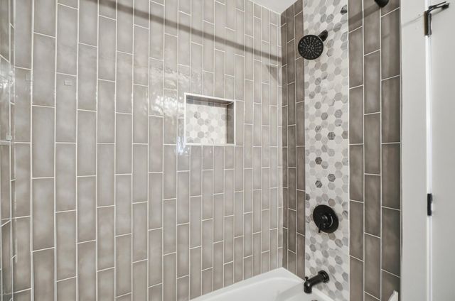 215 Brehl Avenue, Columbus, OH 43222